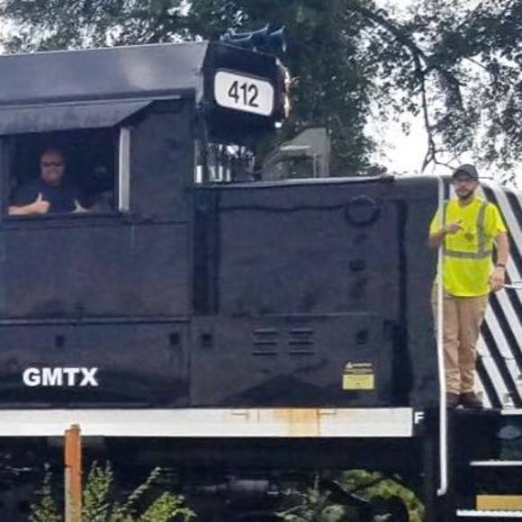 Meet your Posher, Brad - Picture 1 of 1